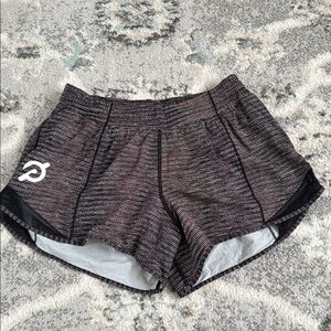 Lululemon Hotty Hot Short II *Long 4"